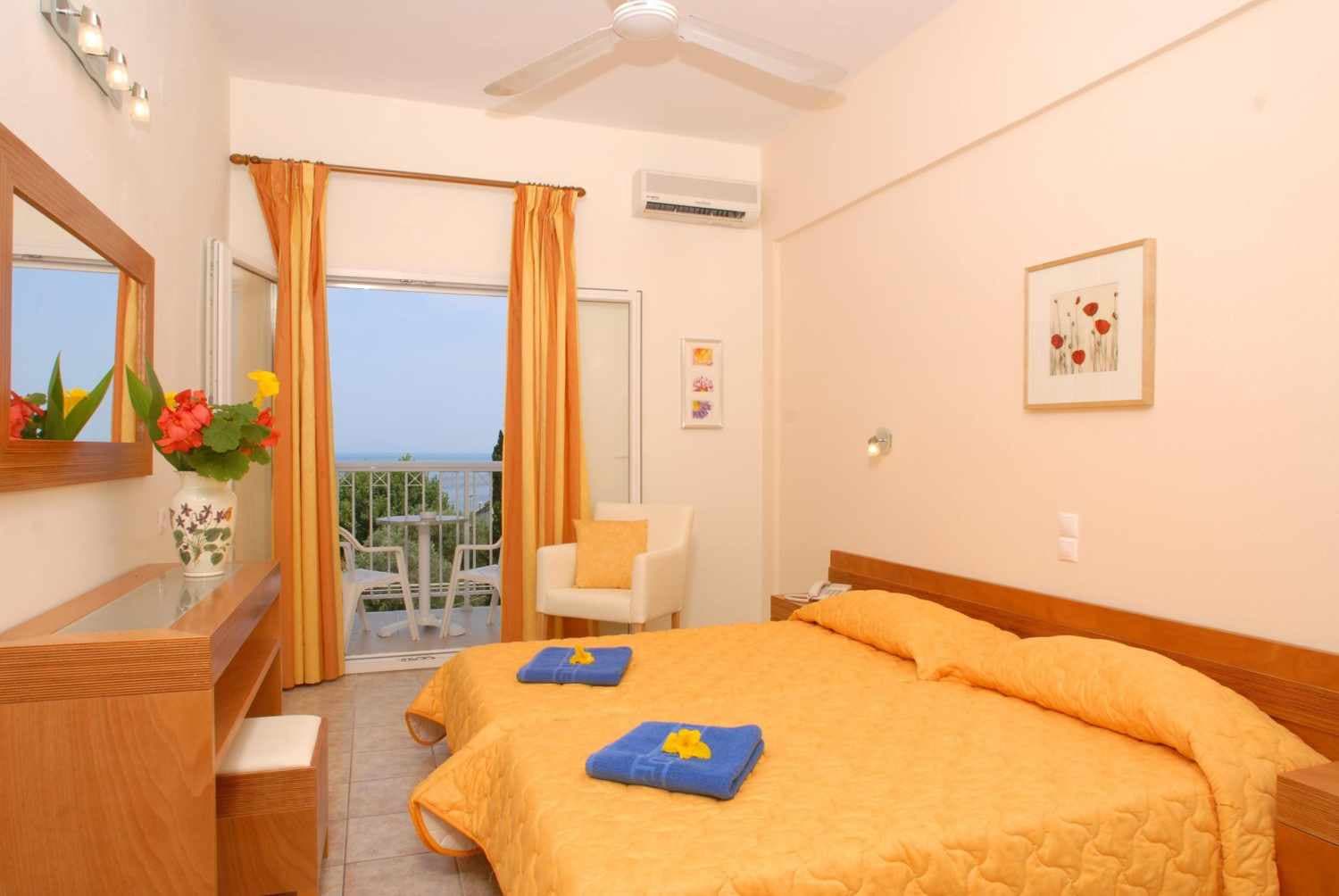Ipsos Beach Hotel foto 2