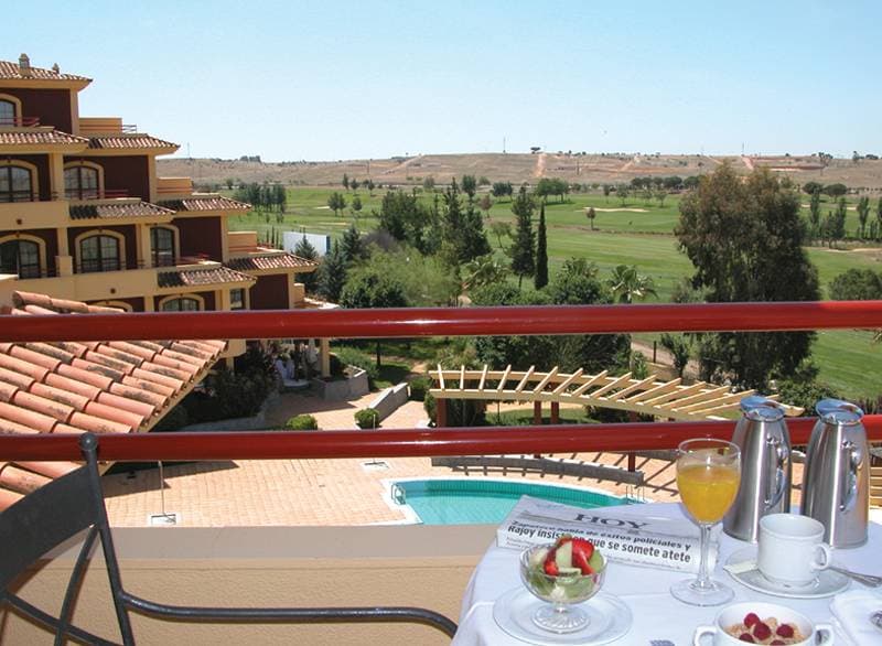 Hotel ILUNION Golf Badajoz foto 4